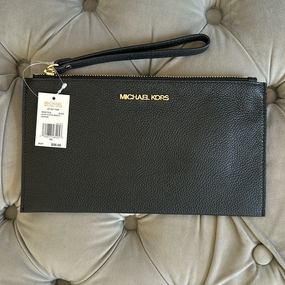 Large Michael’s Kors clutch wristlet